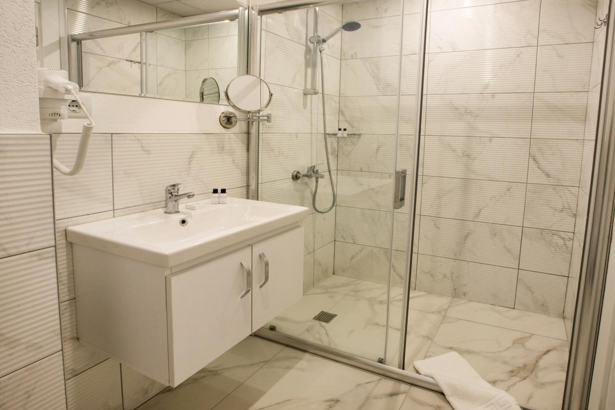 First Joy Hotel Trabzon Kültér fotó