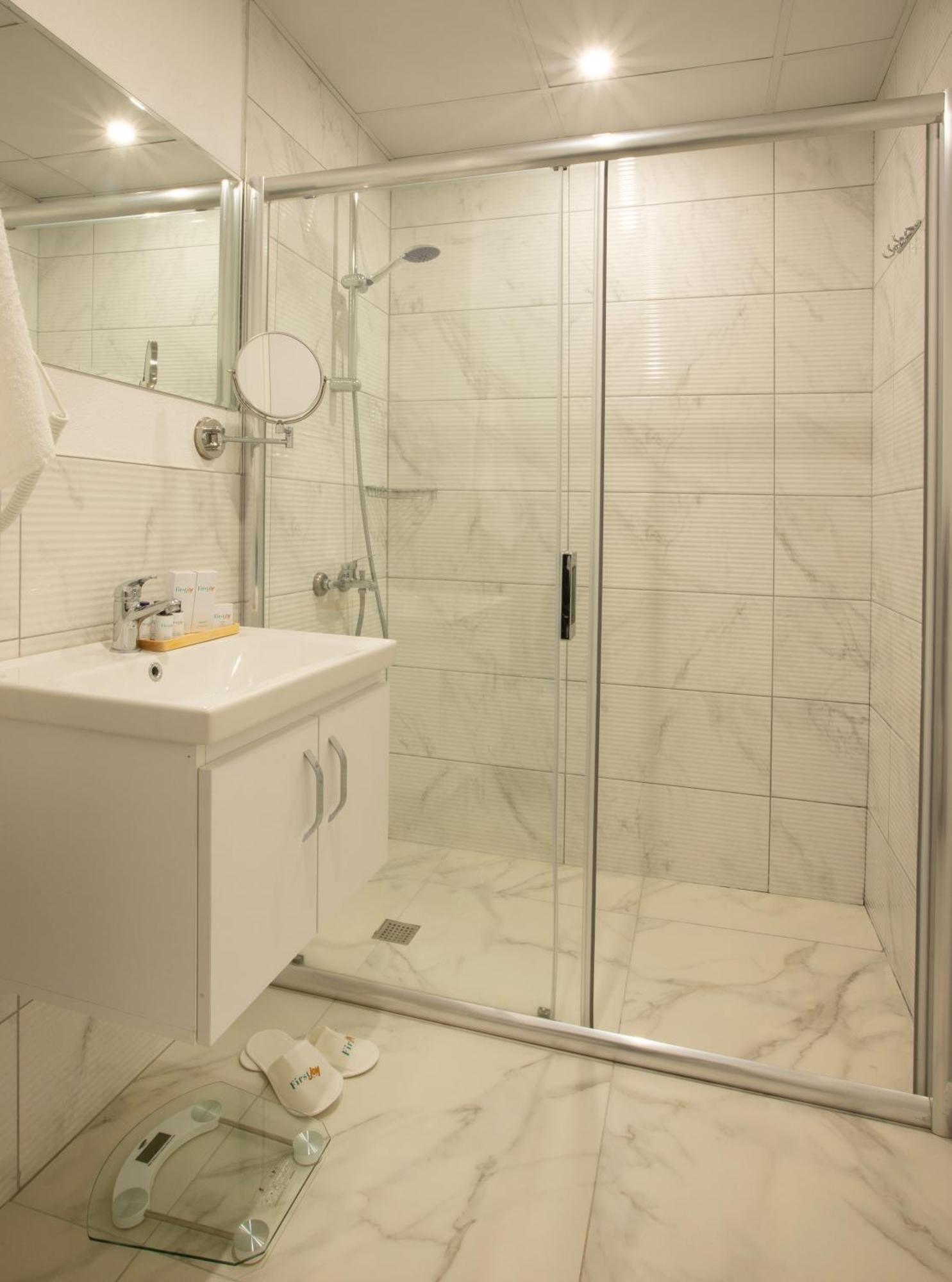 First Joy Hotel Trabzon Kültér fotó
